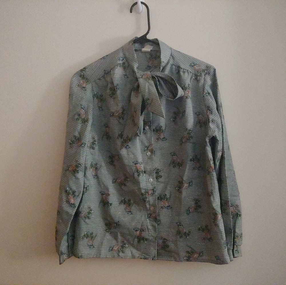Adorable Vintage Pussybow Floral Print Blouse